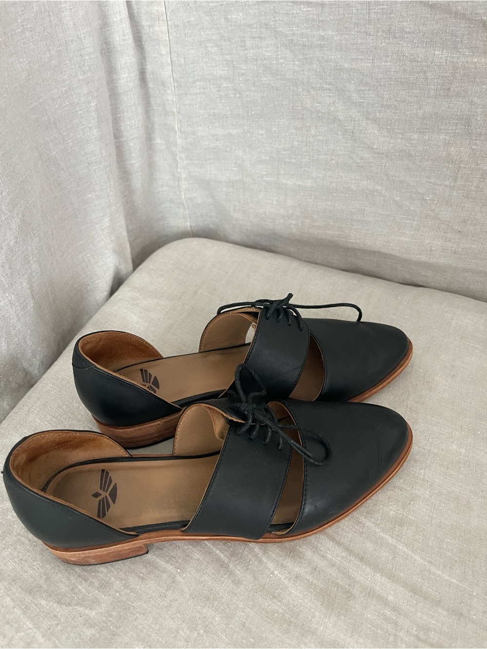 FORTRESS OF INCA Black Leather Flats